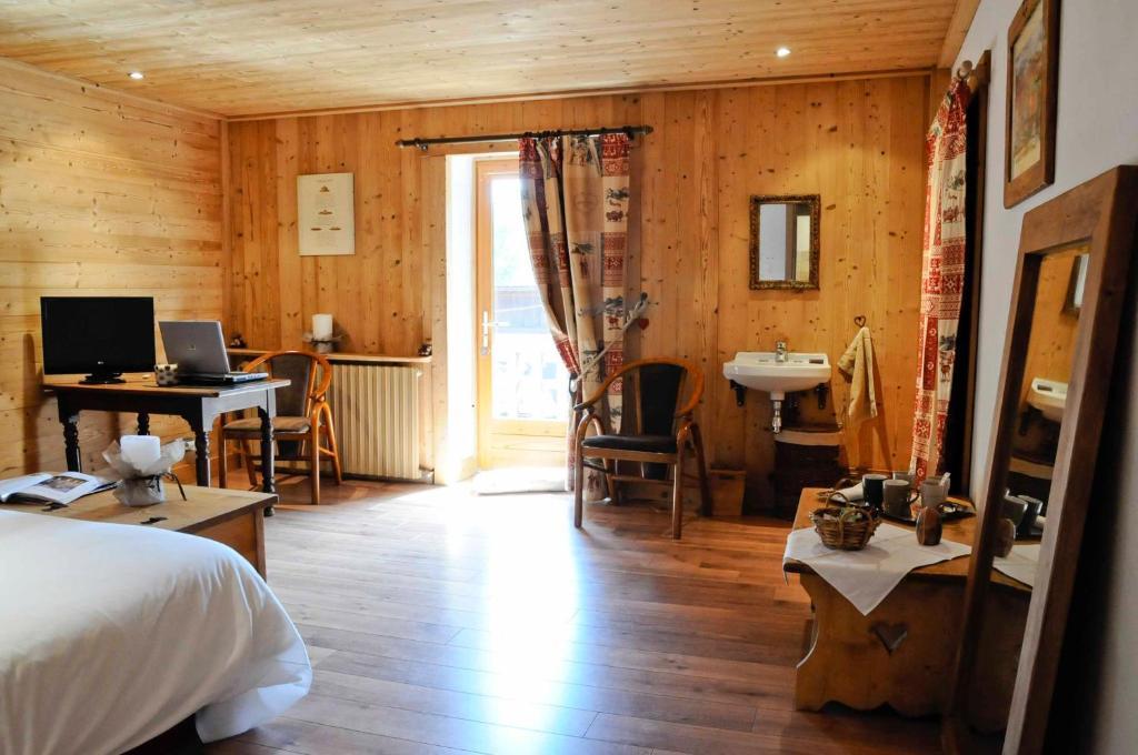 La Ferme D Emilienne Bed and Breakfast Sallanches Camera foto