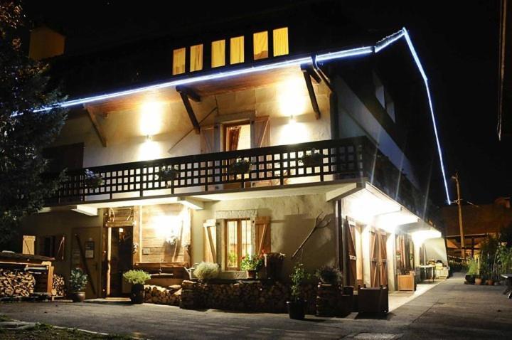La Ferme D Emilienne Bed and Breakfast Sallanches Esterno foto